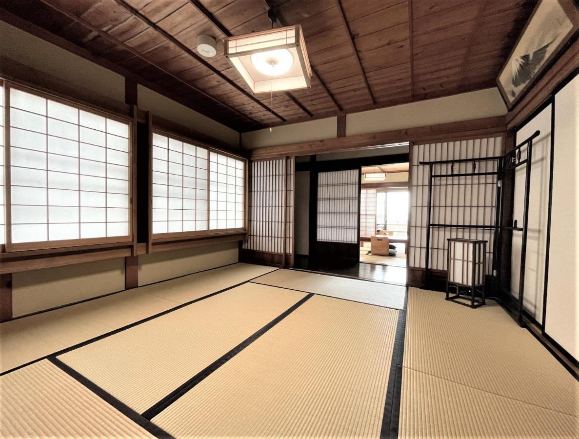 宿屋白金家 Yadoya-Shiroganeya 1日1組限定2名から8名様まで 全館貸切り 伝統的建造物の旅籠宿 Traditional Culture Experience Nagano Esterno foto